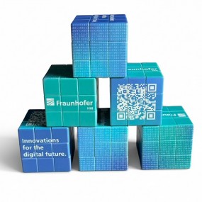 Rubiks terning med logo – Custom reklamegaver til firma...