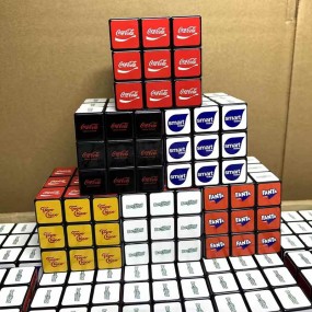 Custom Rubiks terninger til events, messer og firmaprom...