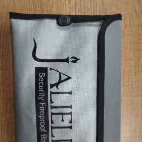 dokumenttaske med logo